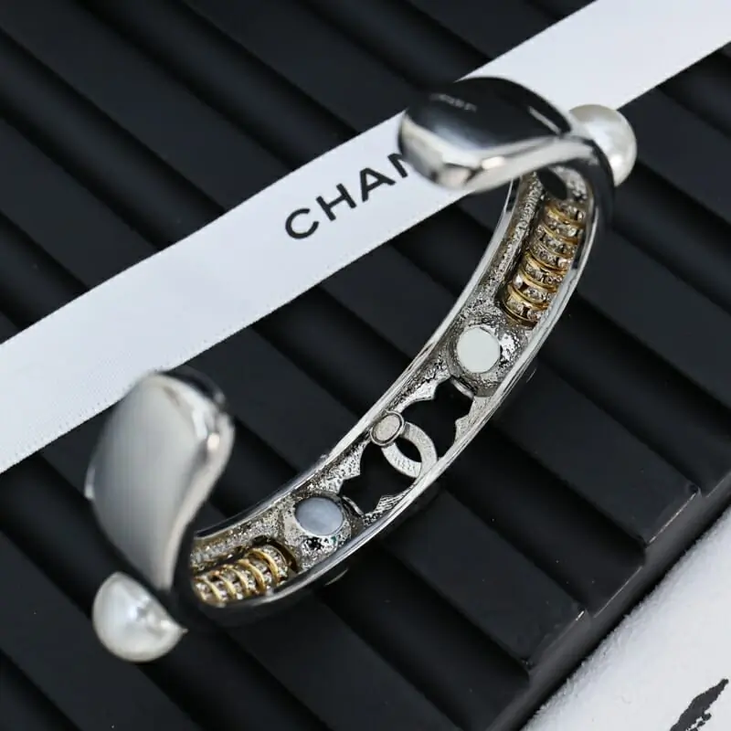 chanel bracelets s_123a2072